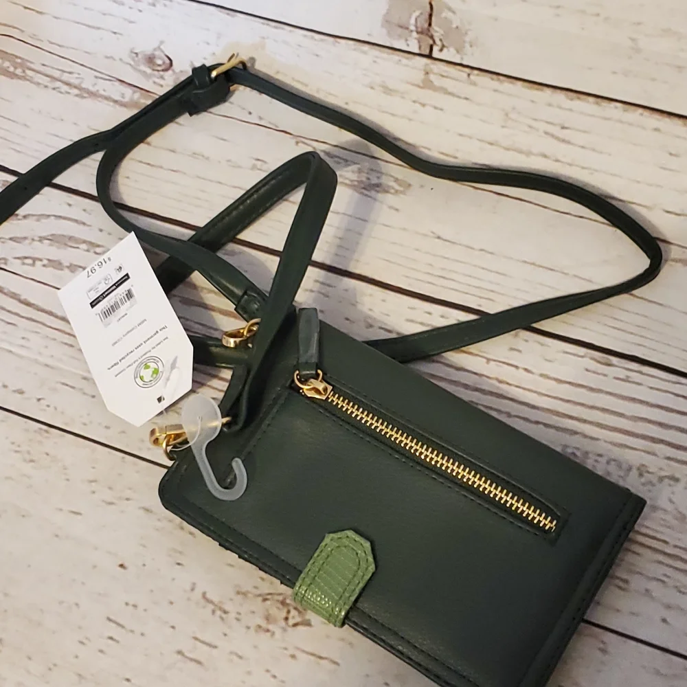 Time and Tru recycled materials women's crossbody wallet green
